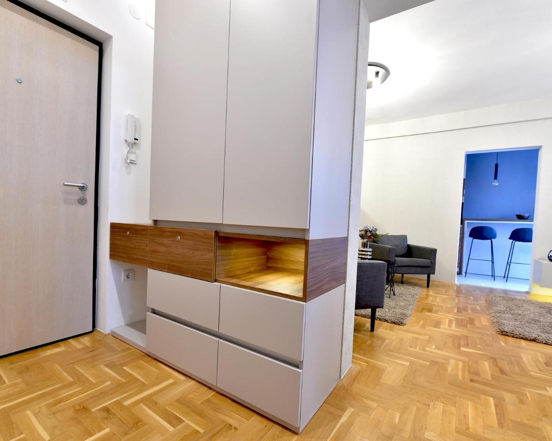 Sky Lux Apartman Gornji Milanovac Exterior foto